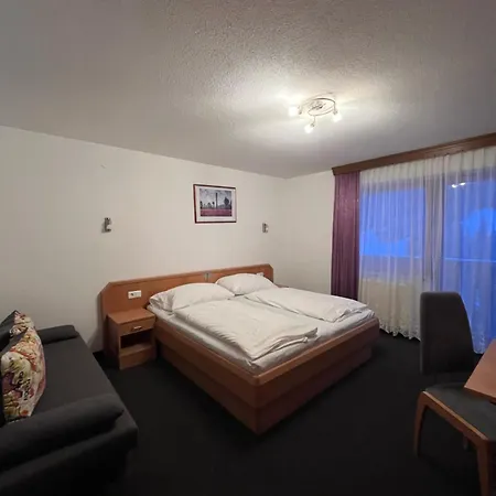 Sebastian * كابل